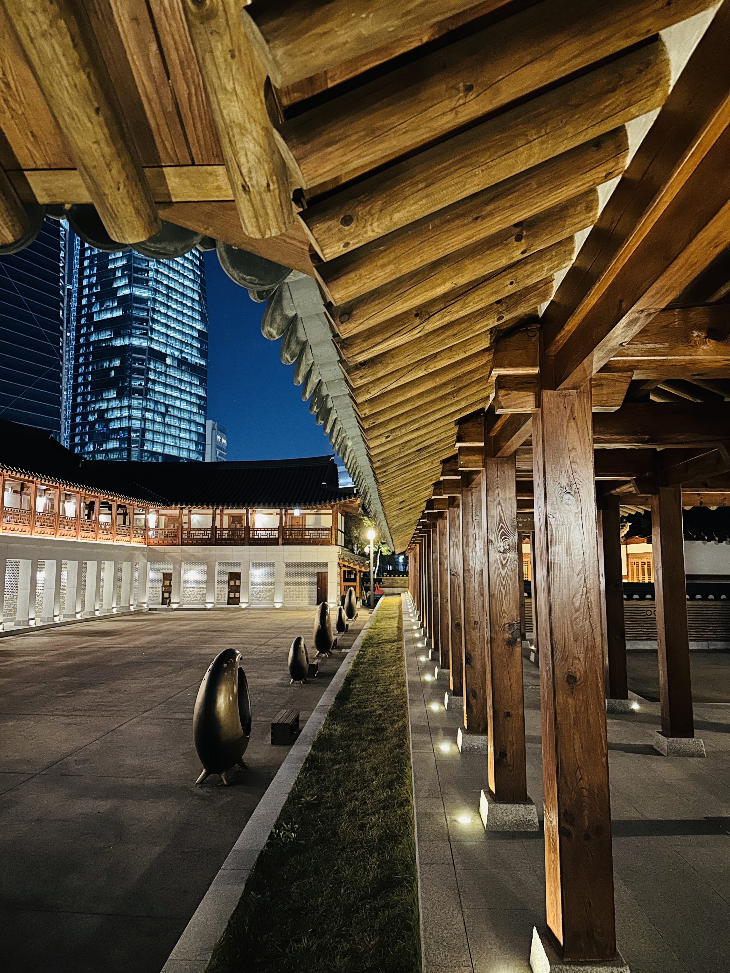 Geongwonjae by Walkerhill from the inside